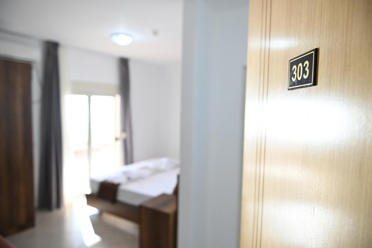 Vila Oxinn Kryemëdhej Εξωτερικό φωτογραφία