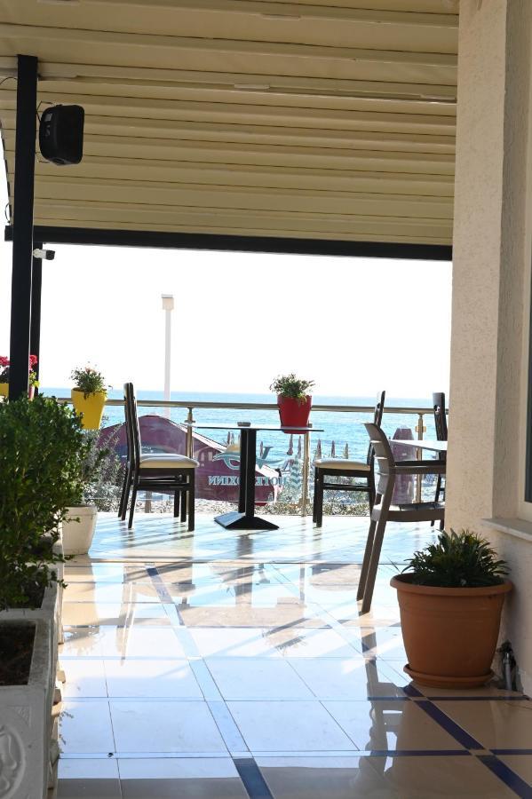 Vila Oxinn Kryemëdhej Εξωτερικό φωτογραφία
